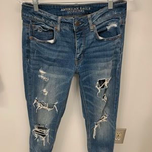 american eagle denim ripped mom jeans